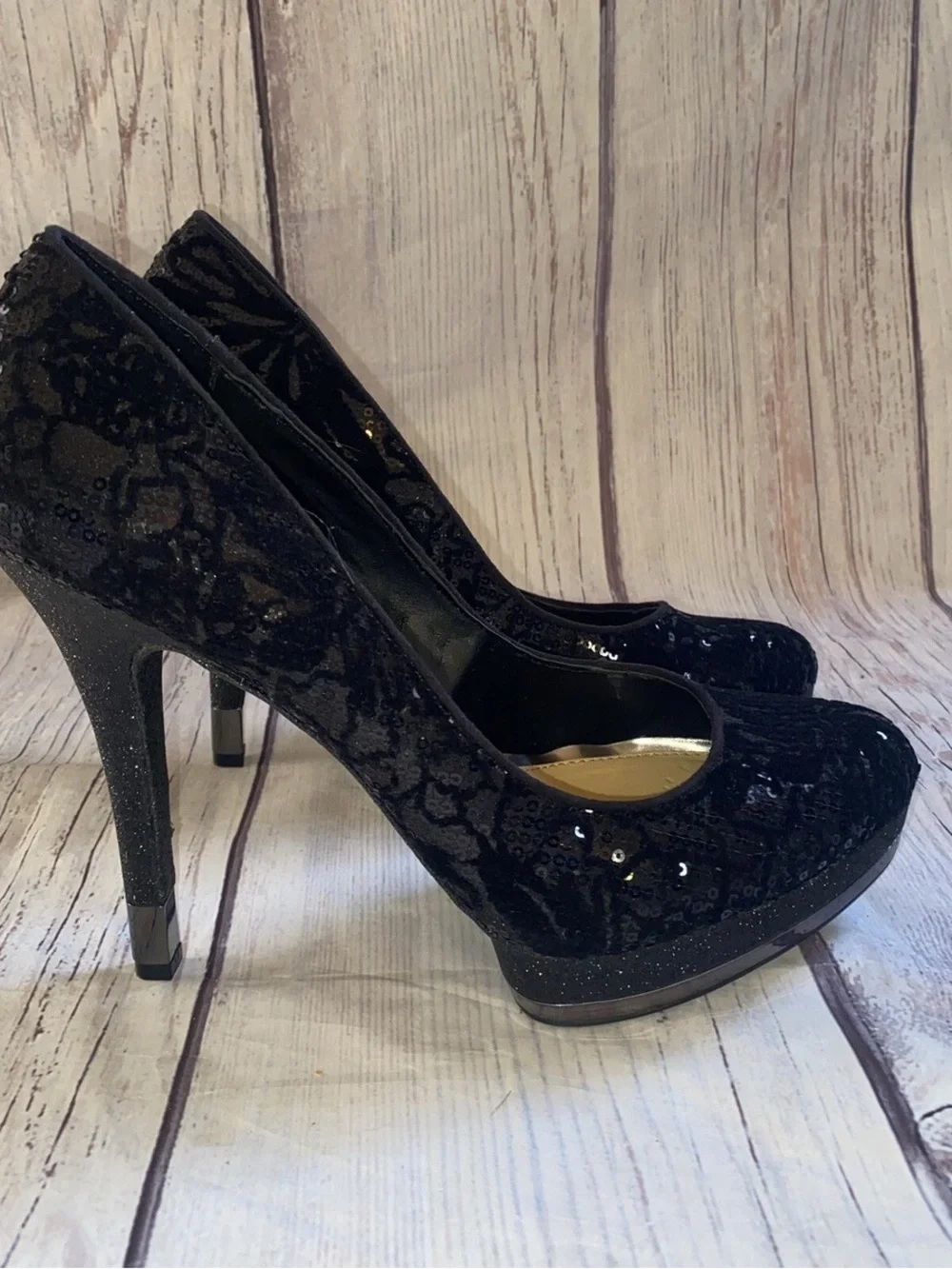 Gianni Bini - Black Sequin & Lace Platform Pumps - size 6